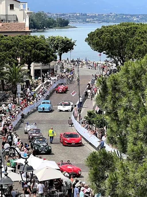 Attico In Piazza Matteotti Apartamento Desenzano del Garda