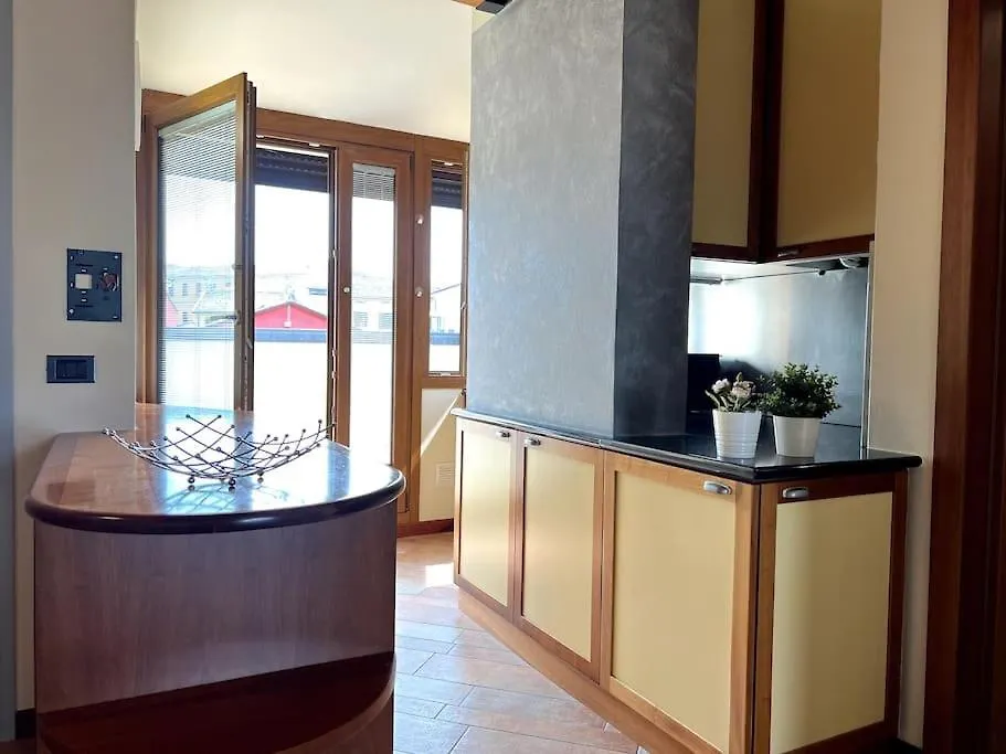 Attico In Piazza Matteotti Apartamento Desenzano del Garda 0*,  Itália
